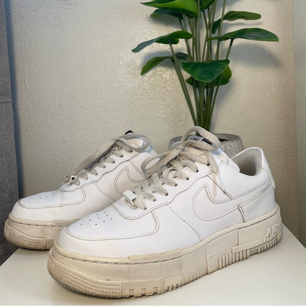 ★ SOLD ★ White Platform Nike Air Force One Sneakers